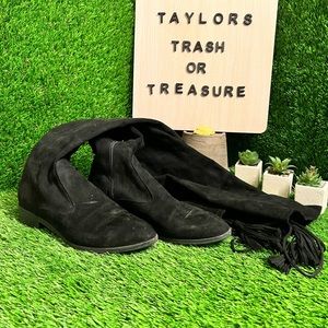 👠 Black knee high boots